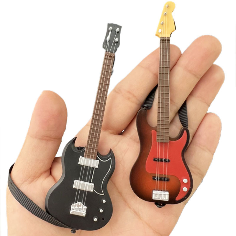 Musical Instrument Photo - Instruments de musique de poupée échelle