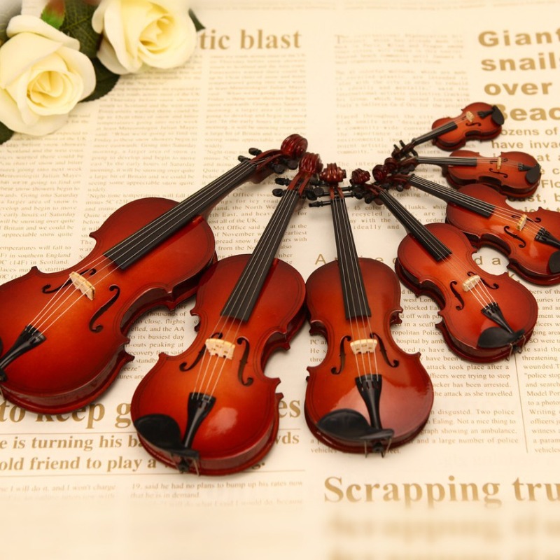 Musical Instrument Old - Petite Figurine de violon faite à